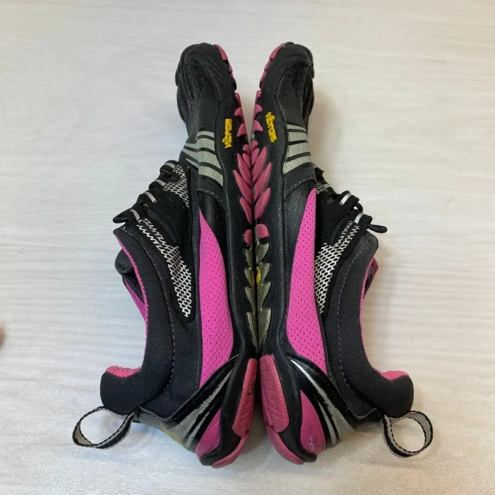 Vibram Womens 38 FiveFingers Bikila EVO Shoes Black Pink 14W3503 Barefoot
